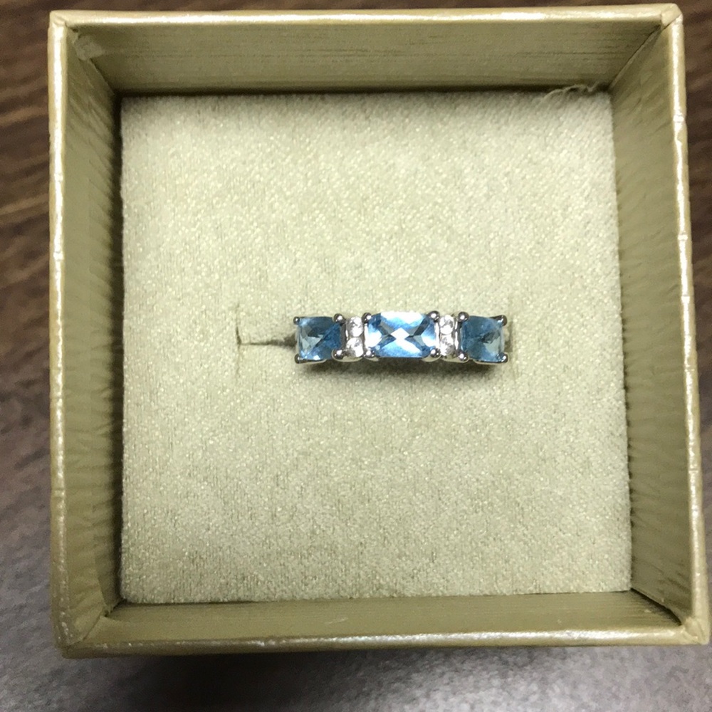 💍💕Genuine Blue and White 925 SS ring